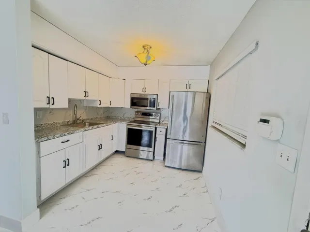 MLS_10_kitchen_wide