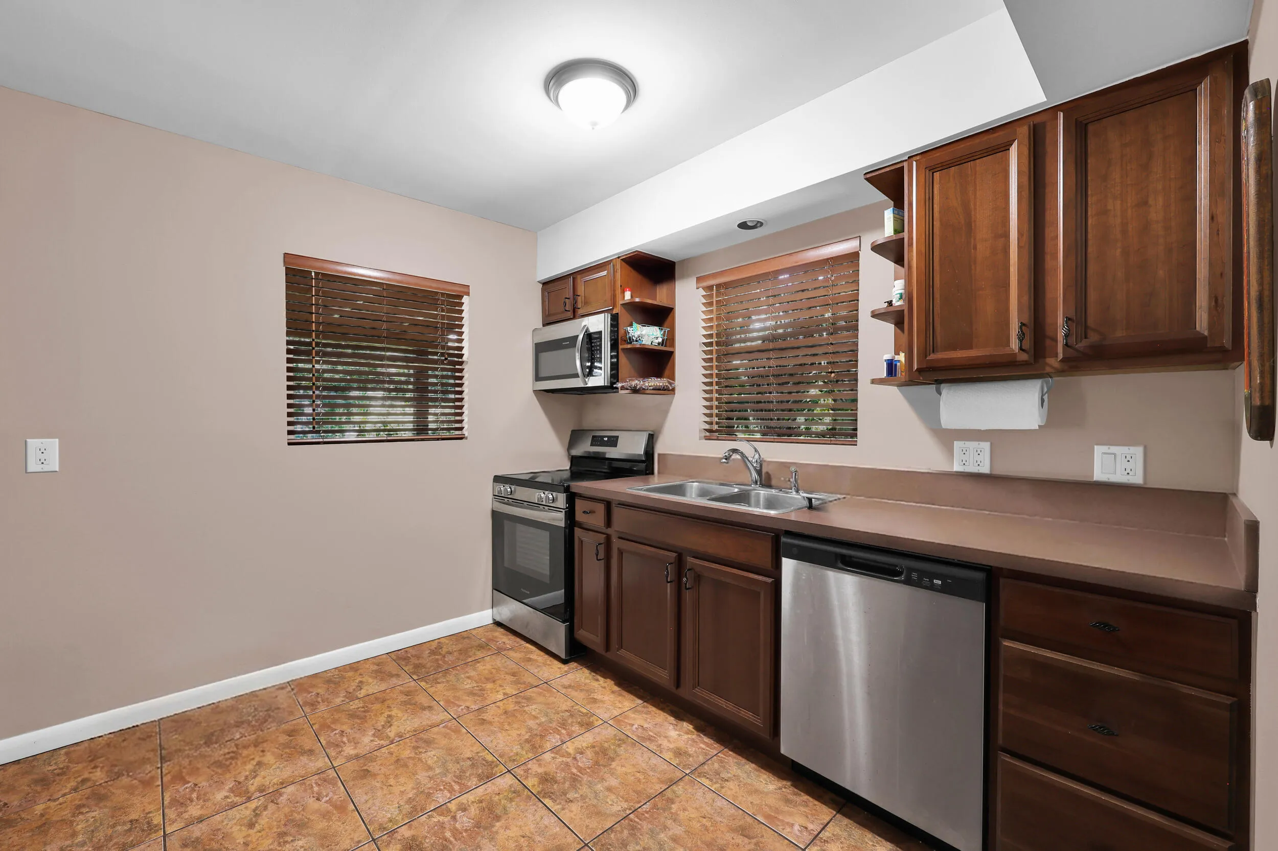 Property photo 38
