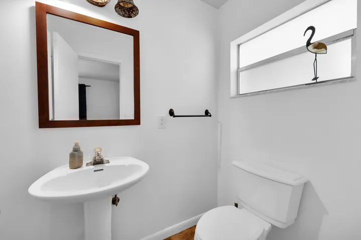 Guest House 1/2 Bathroom