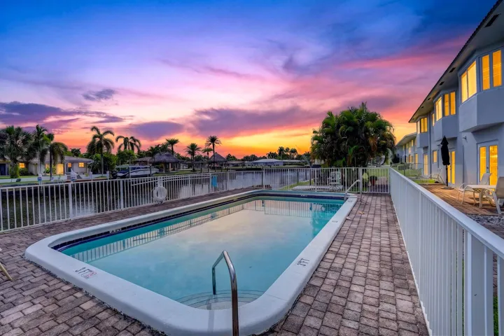 TWILIGHT POOL