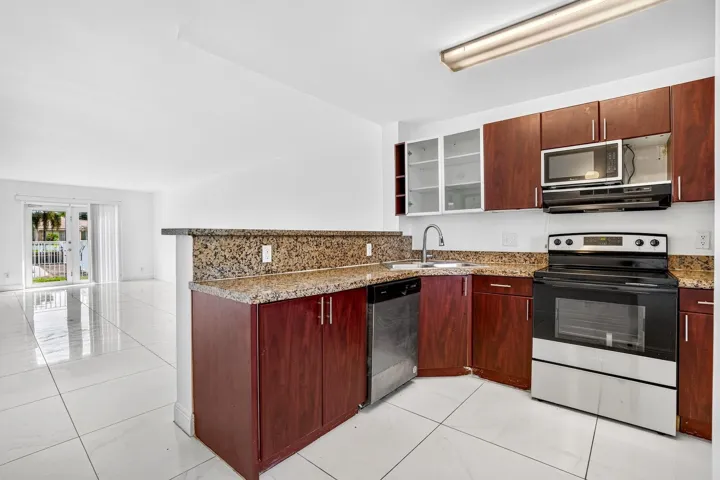 KITCHEN AREA-5
