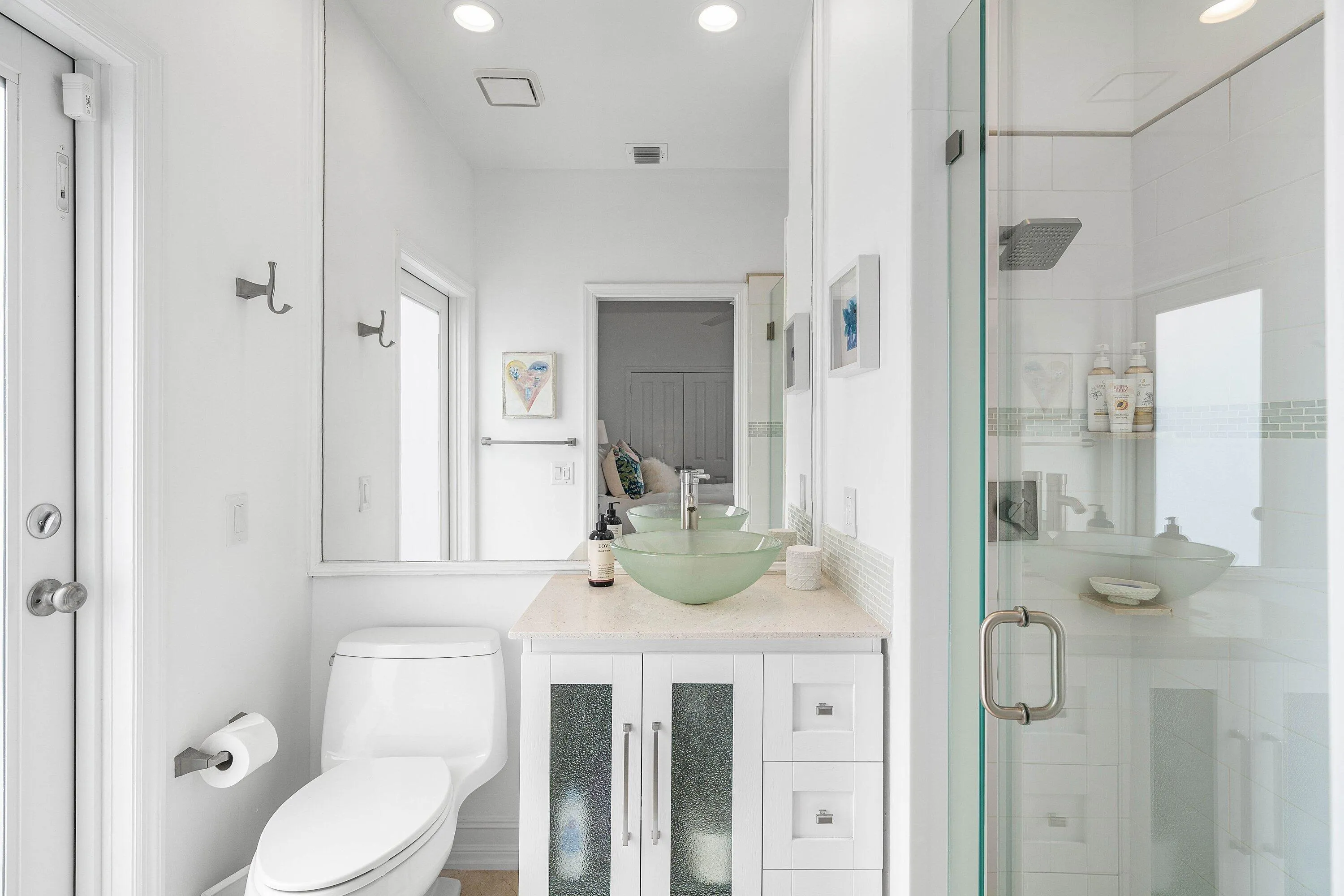 Bathroom 2/Cabana