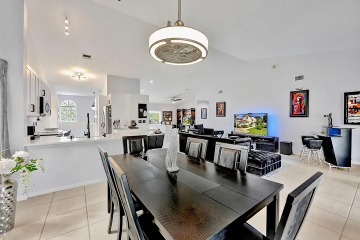 7669 Springwater - 22
