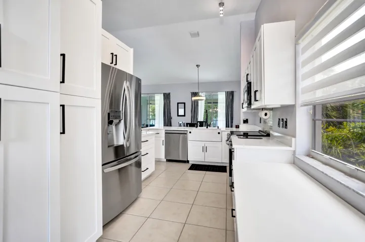 7669 Springwater - 36