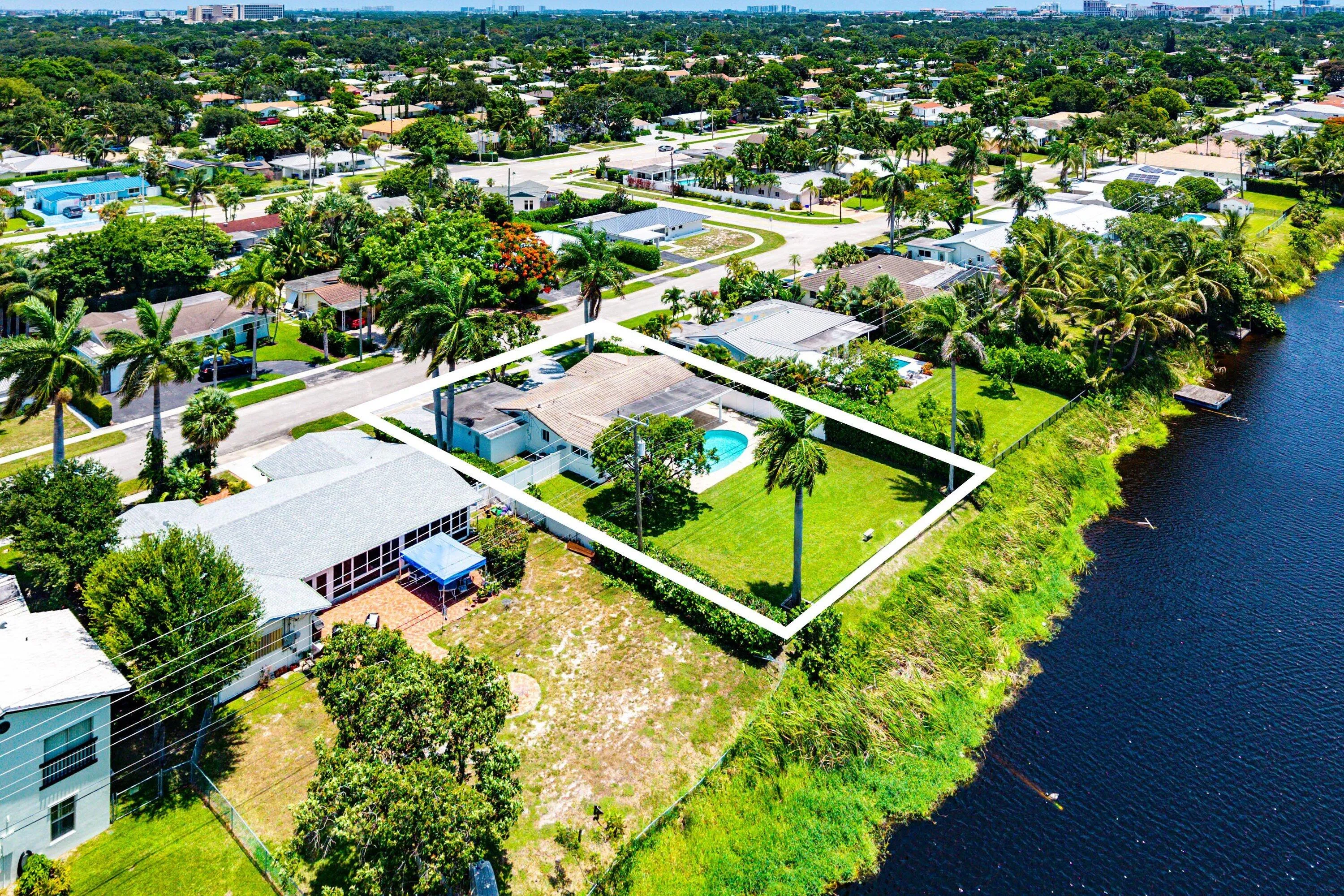 052-1128Southwest7thStreet-BocaRaton-FL-