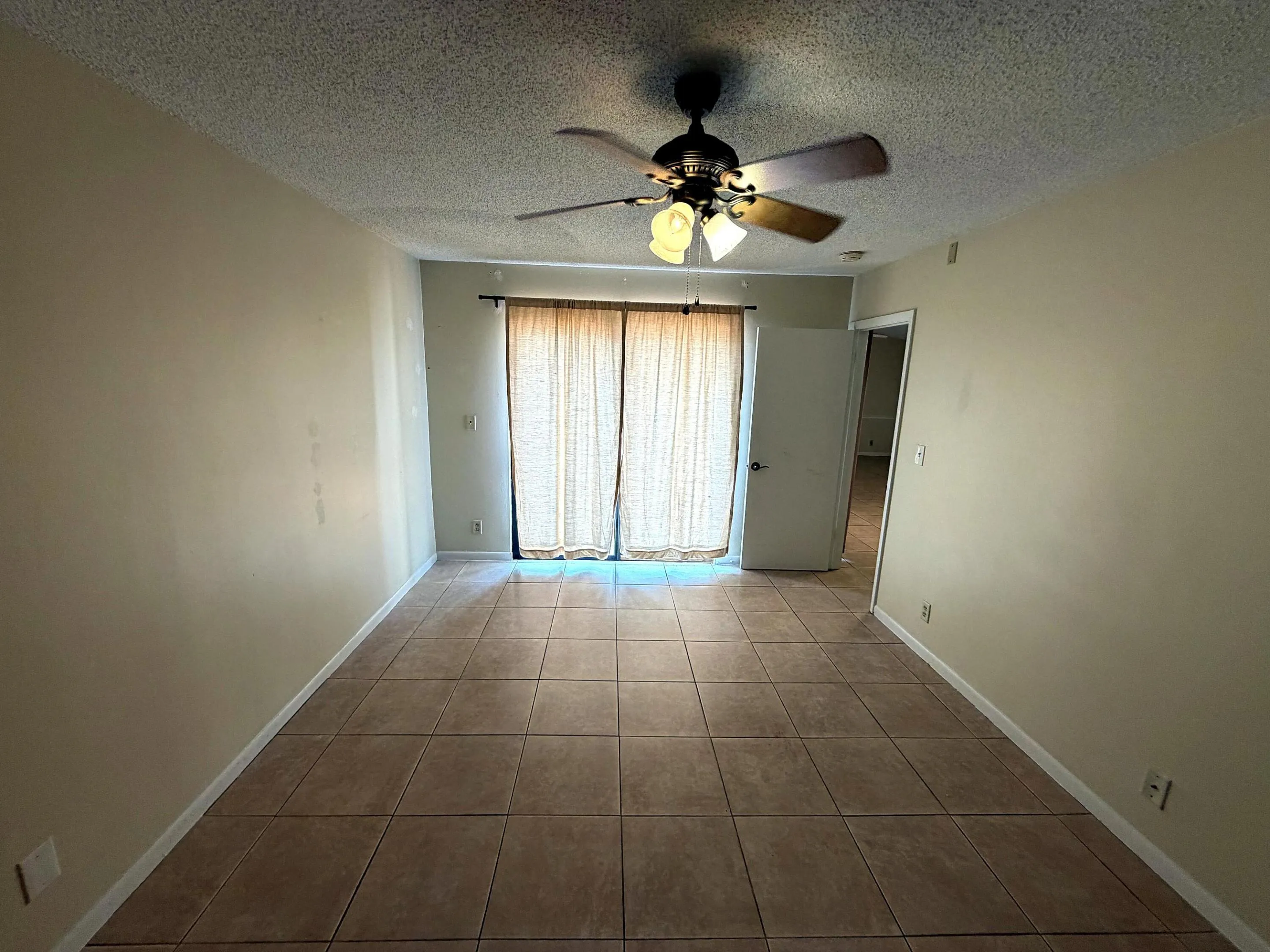 03 - Master Bedroom