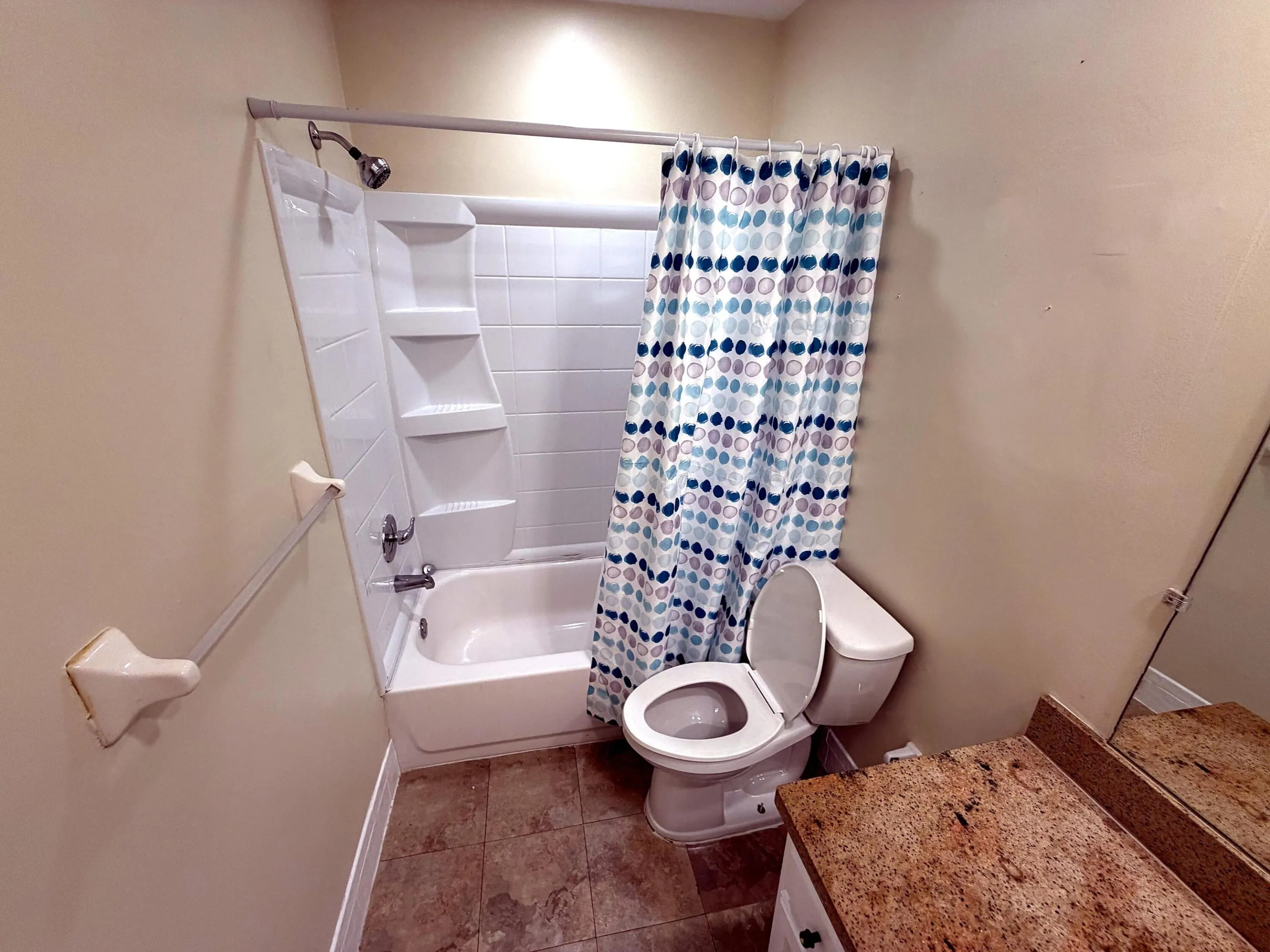 12 - Bathroom Tub