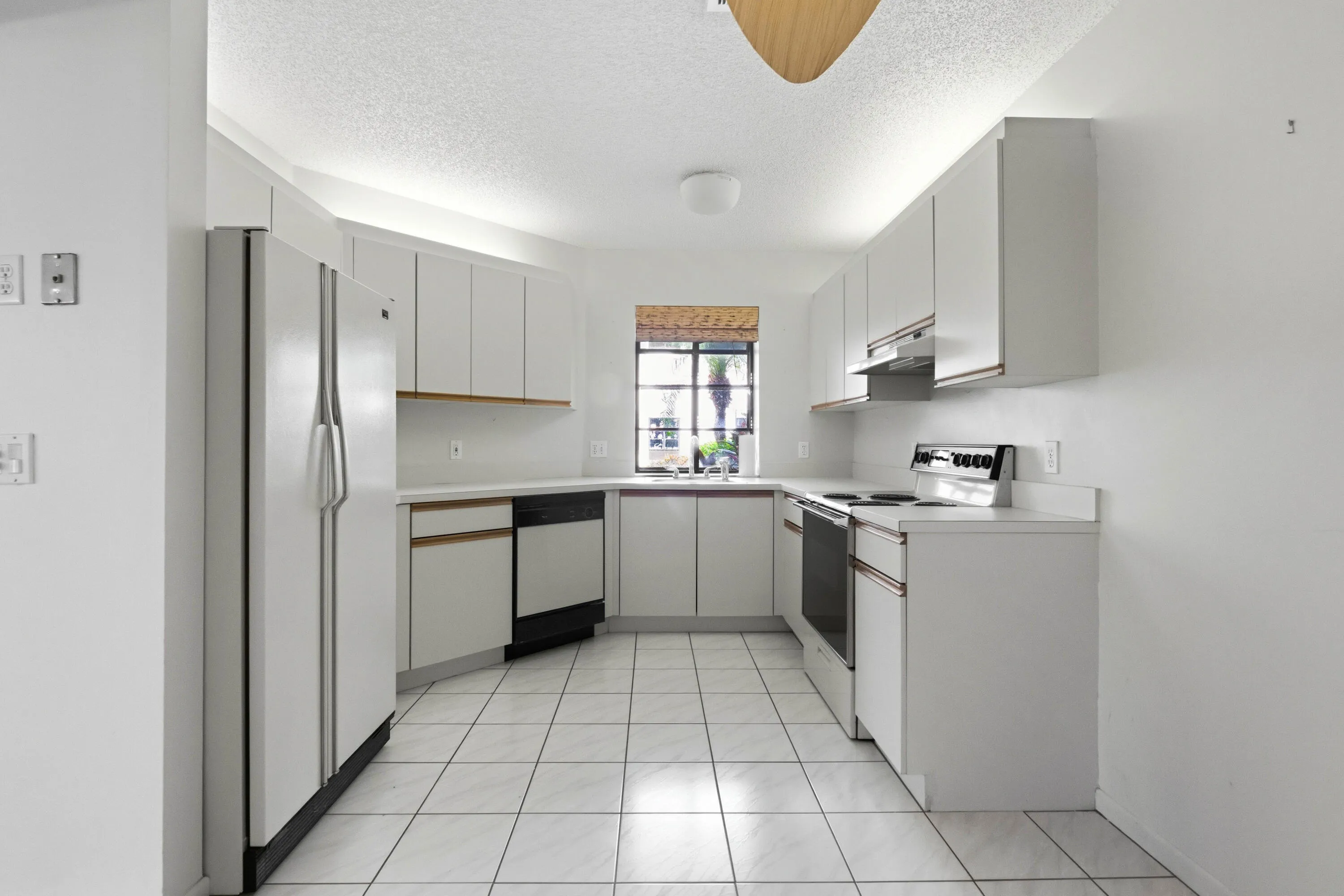 5226 Europa Dr unit _016