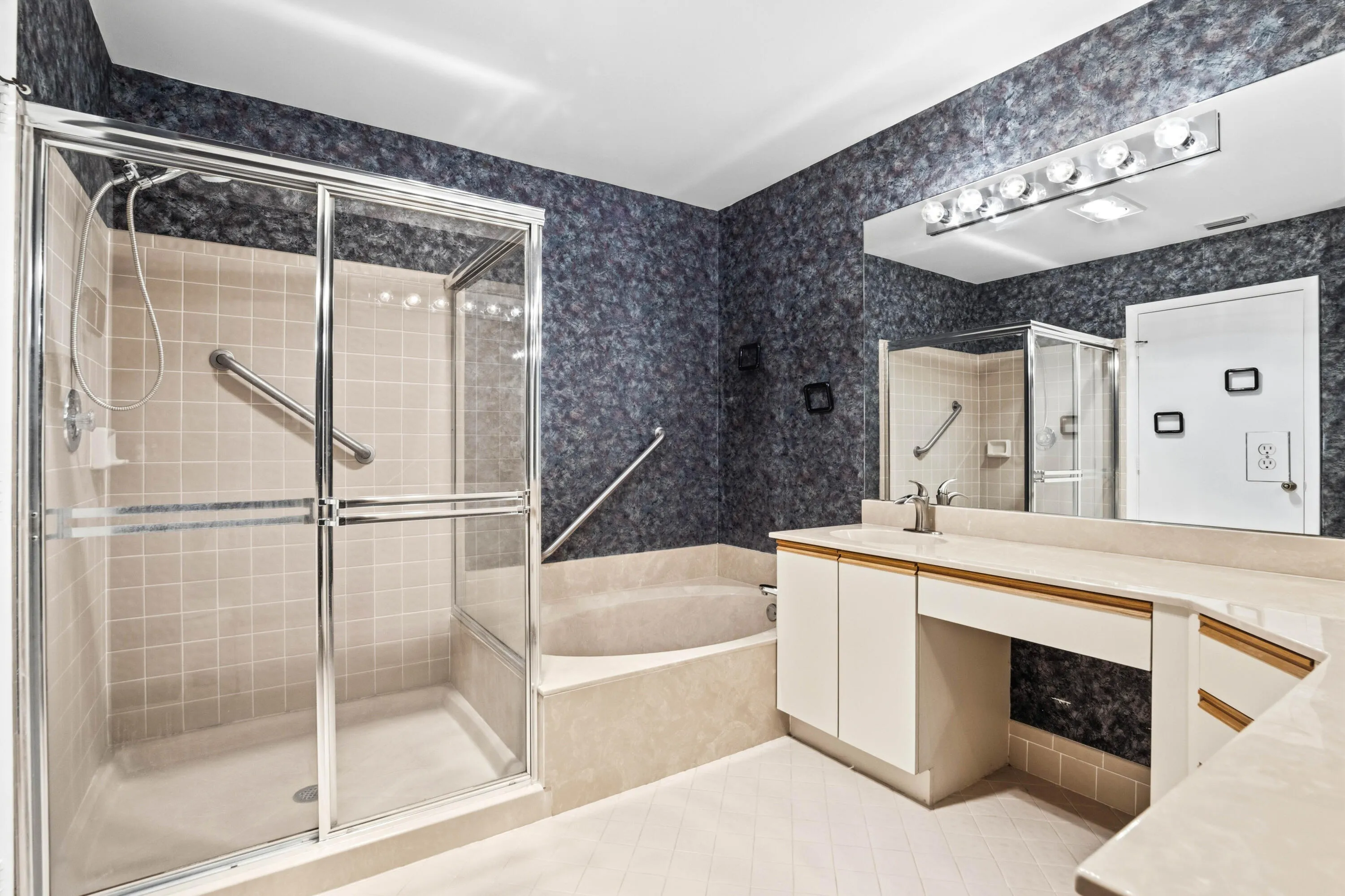 5226 Europa Dr unit _024