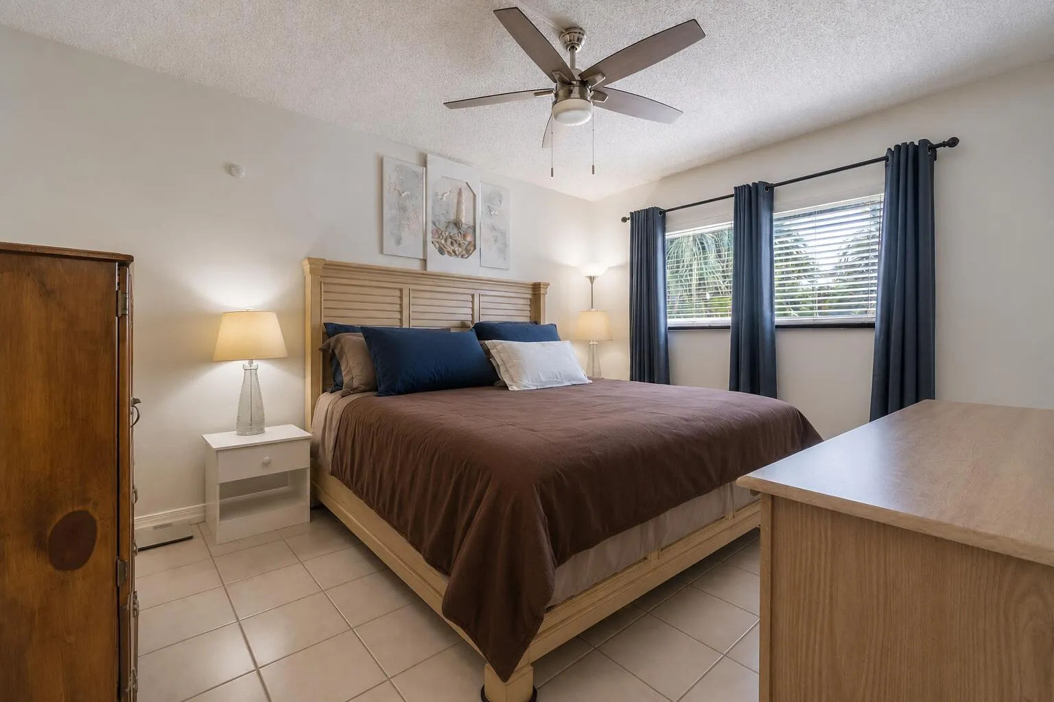 primary bedroom virutally staged