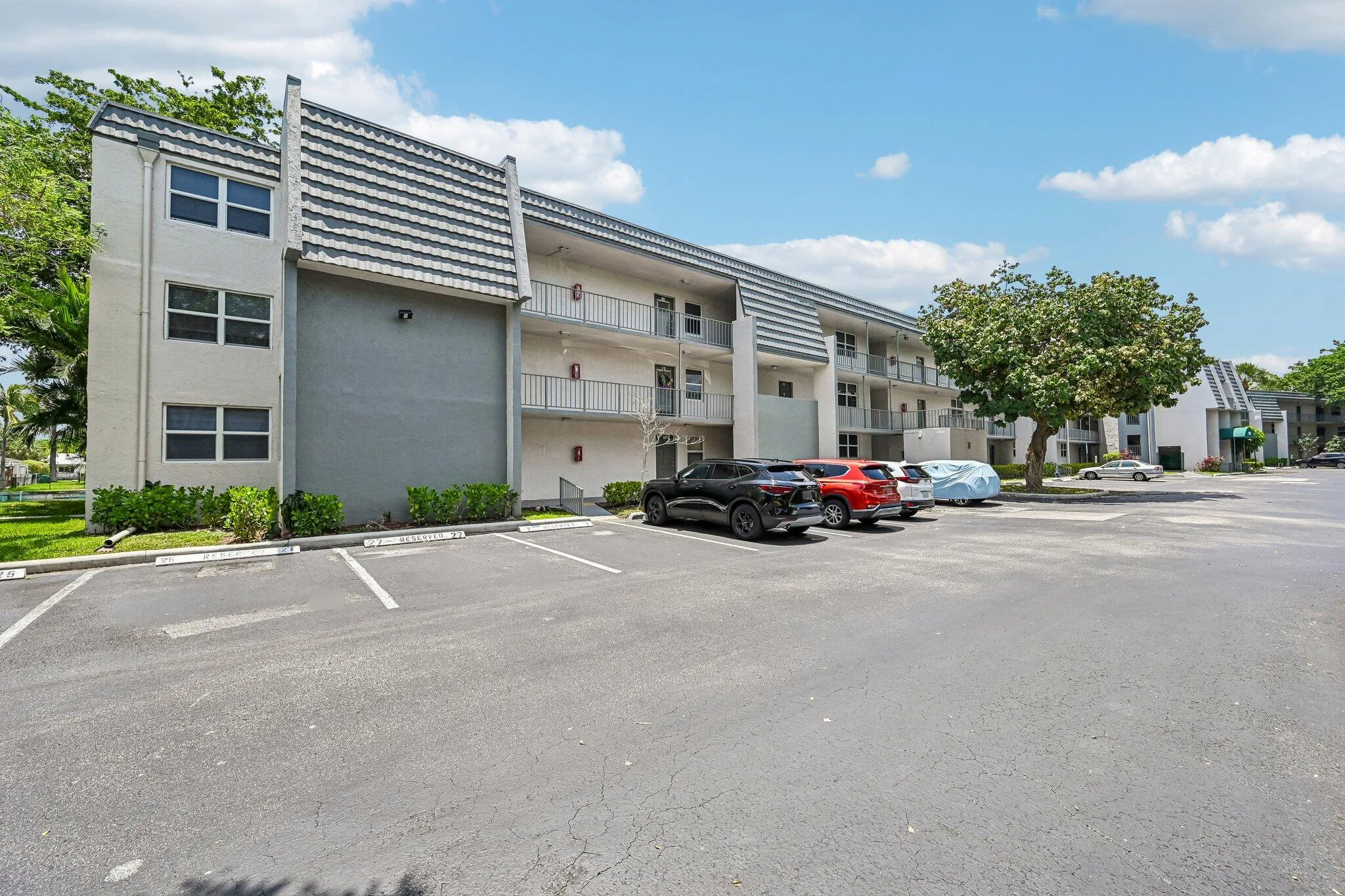 25-web-or-mls-Lime Bay Blvd 103-S2107-02