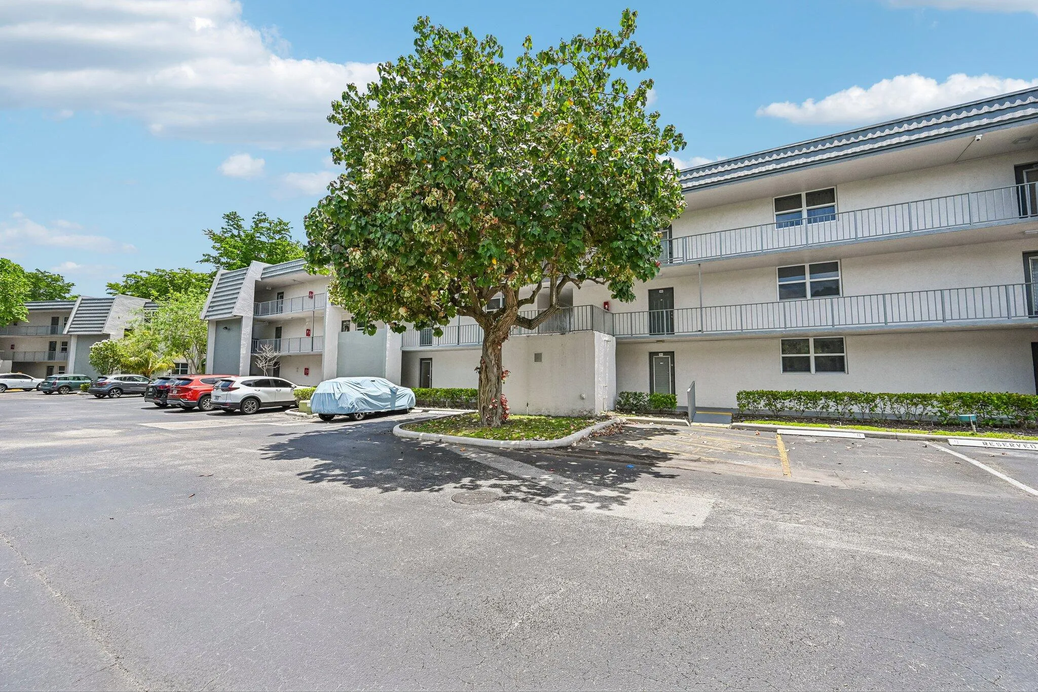 27-web-or-mls-Lime Bay Blvd 103-S2107-02