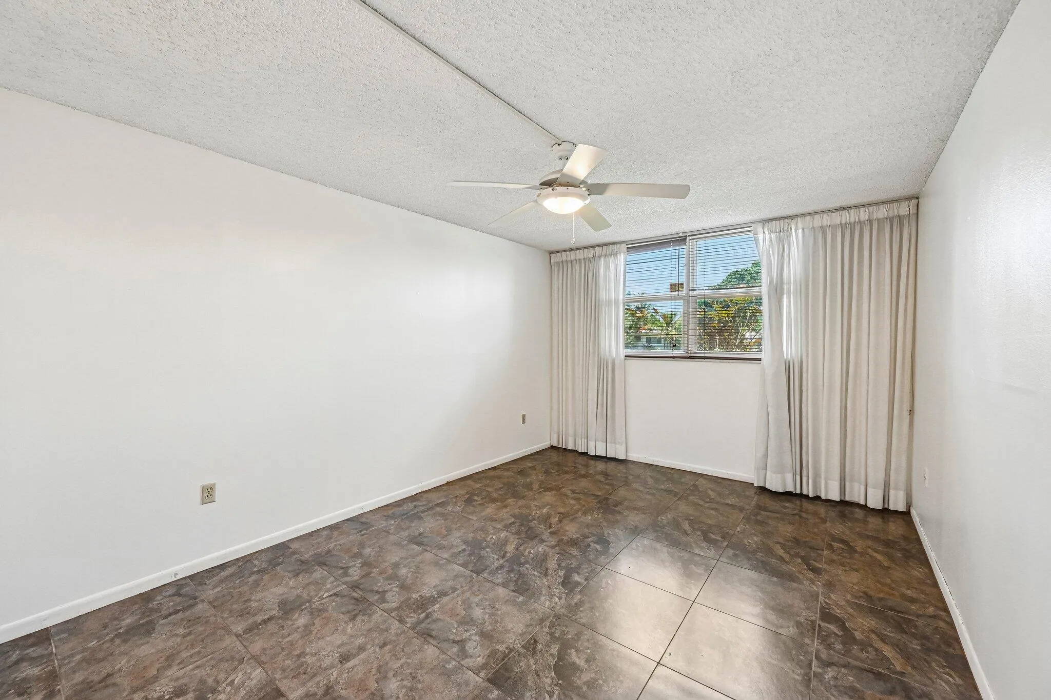 16-web-or-mls-Lime Bay Blvd 103-S2107-01