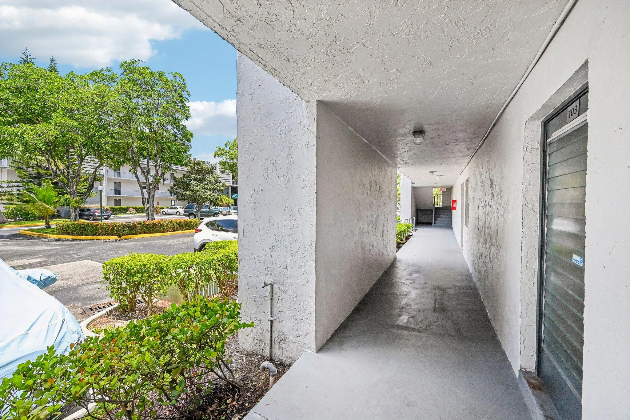 4-web-or-mls-Lime Bay Blvd 103-S2107-004