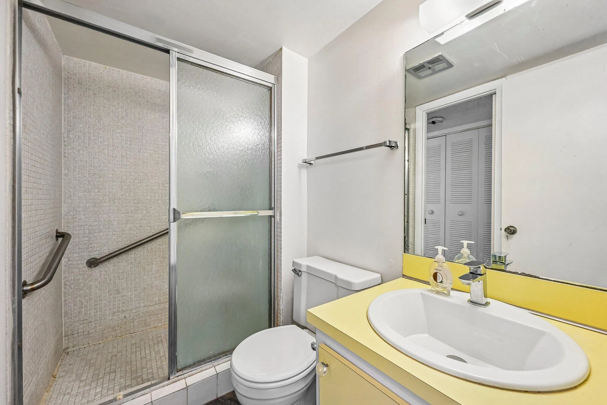 22-web-or-mls-Lime Bay Blvd 103-S2107-02
