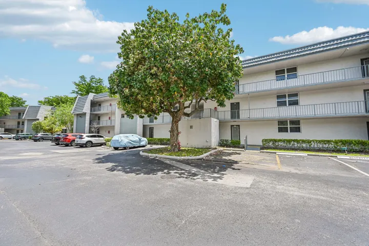 27-web-or-mls-Lime Bay Blvd 103-S2107-02