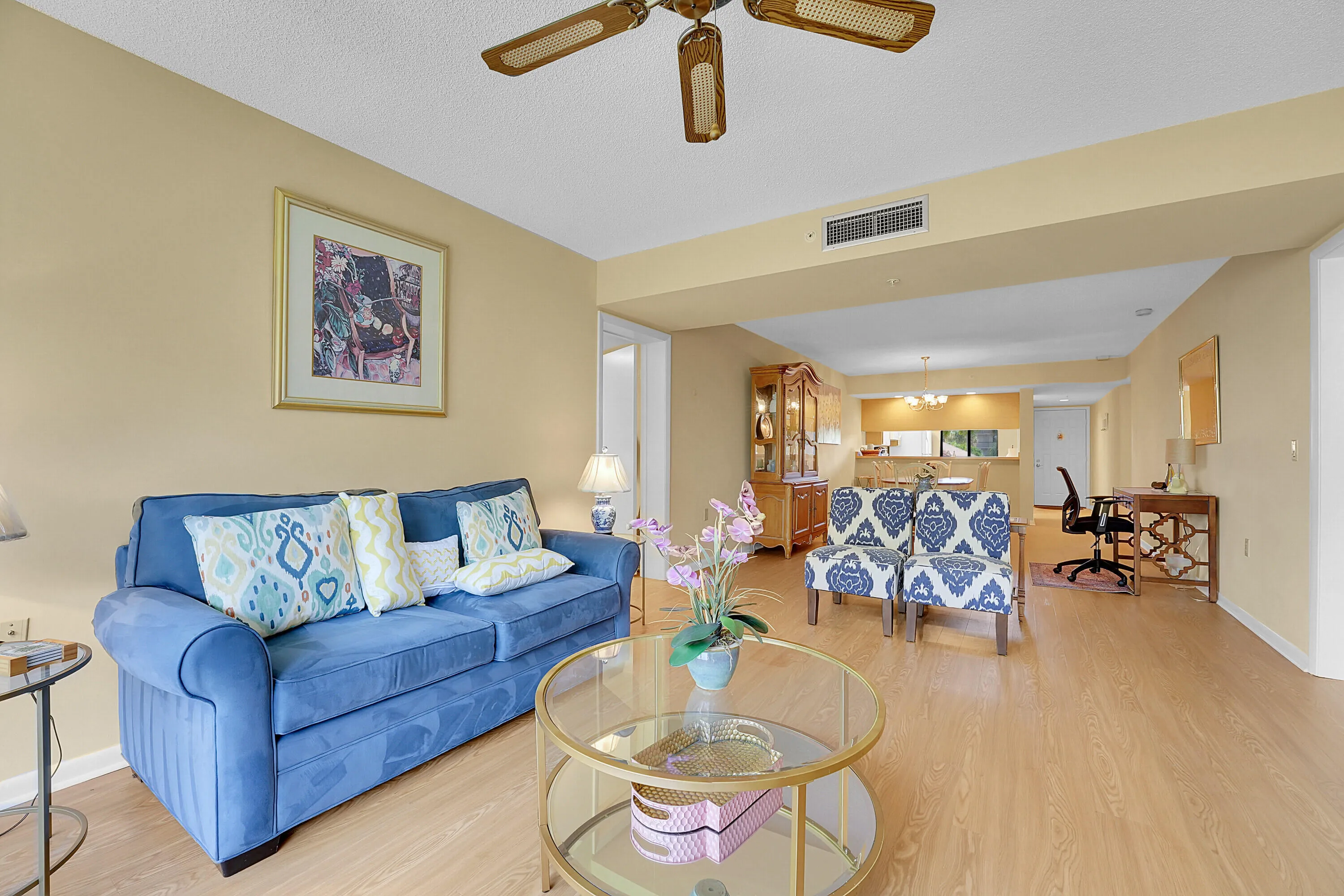 LIVING DINING AREA