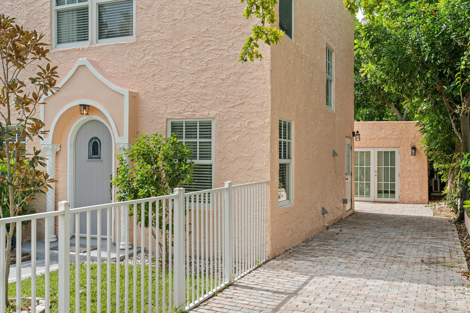 820 29th st west-23