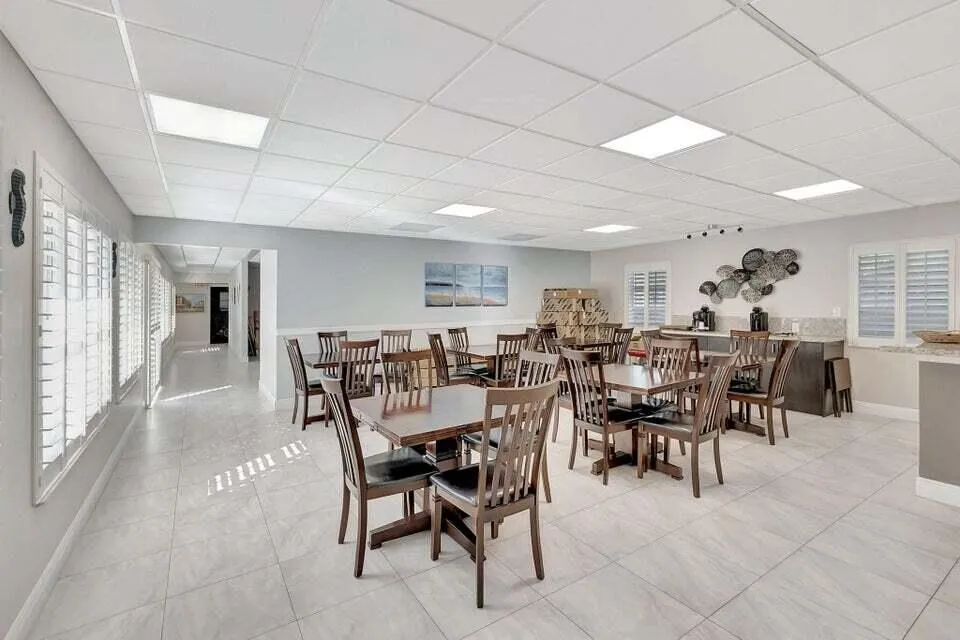 SP Breakfast area20241005150002922700000