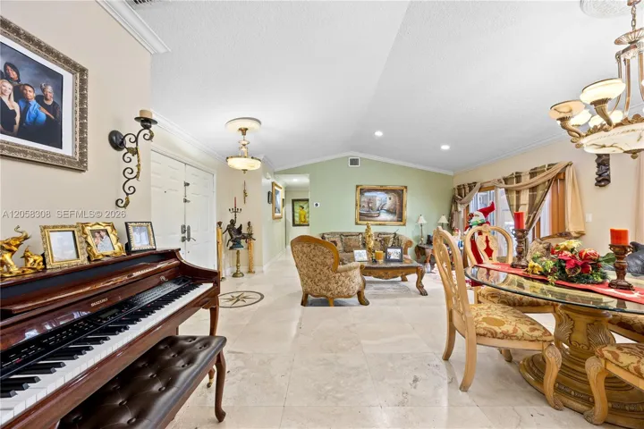 Living/Dining area.