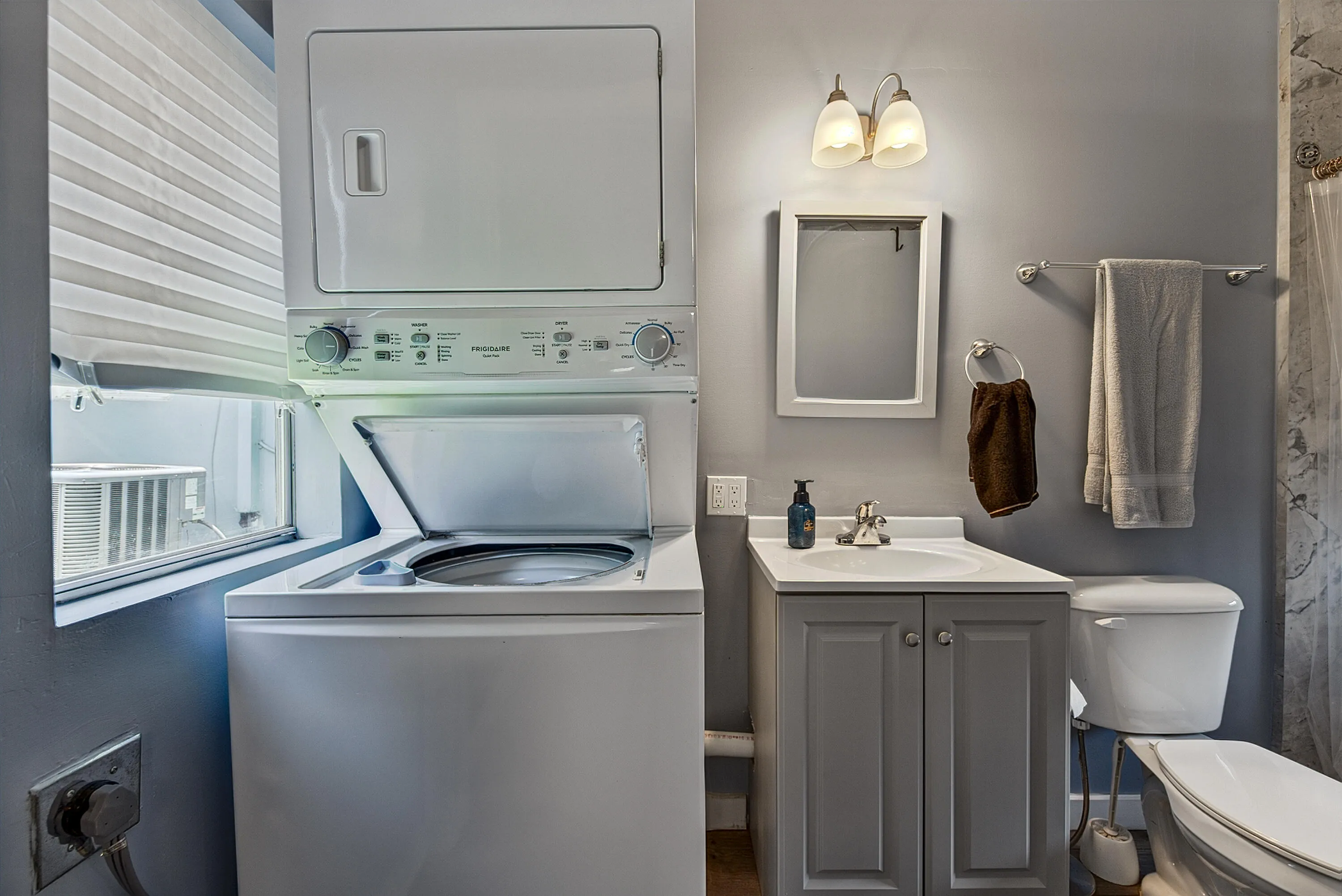 Extra laundry in Luxury shed