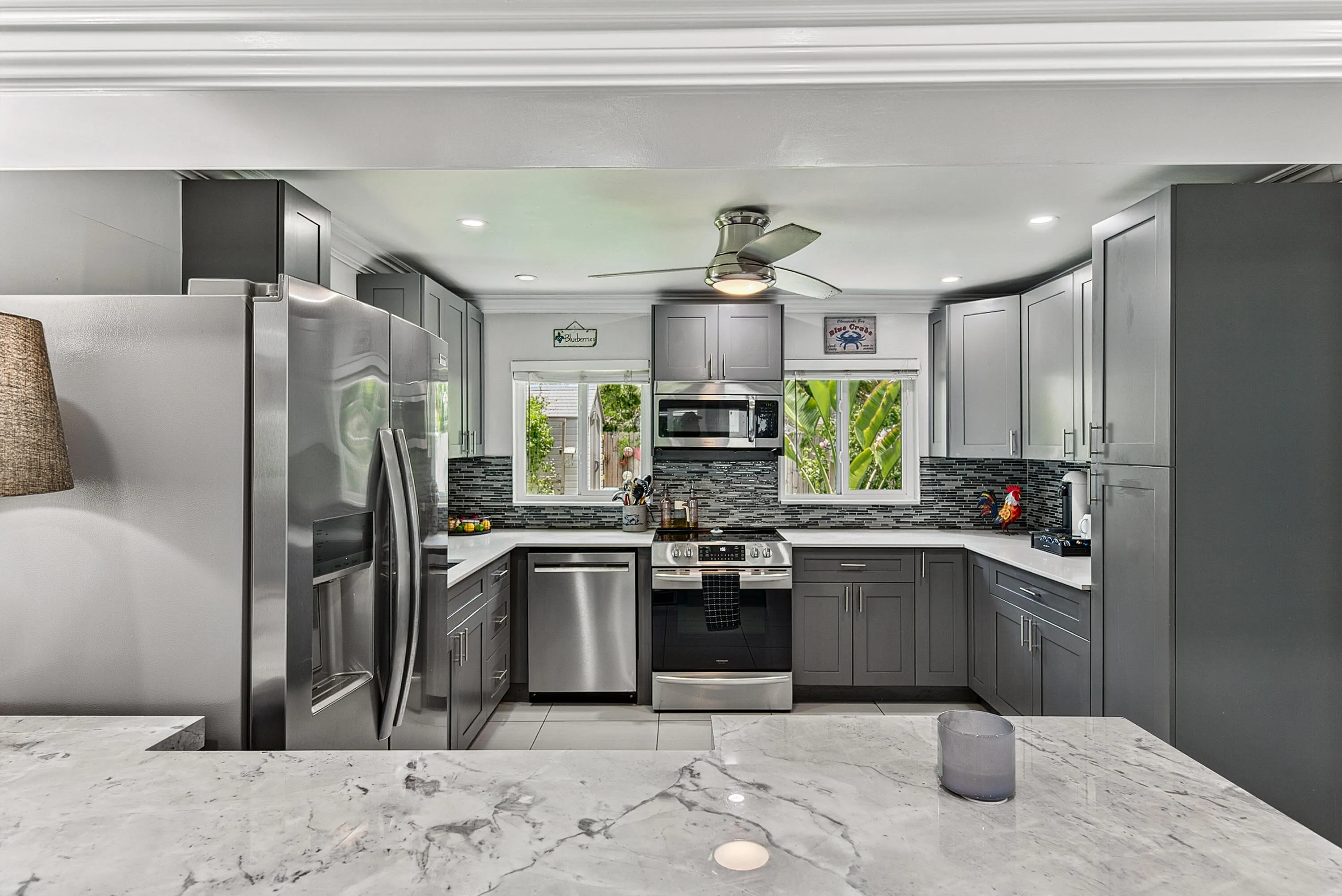 Kitchen - plenty of cabinets