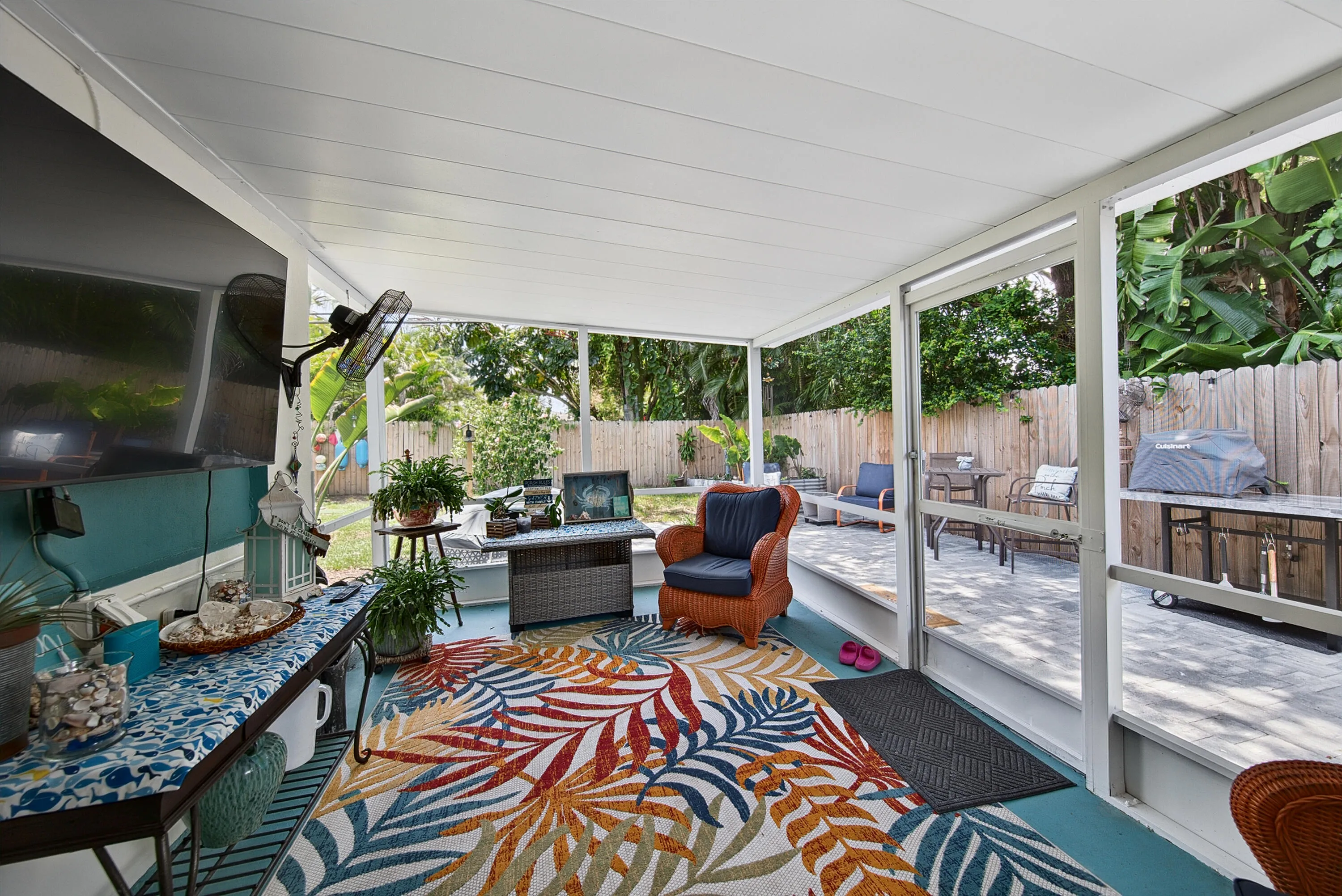 Delightful back screened patio