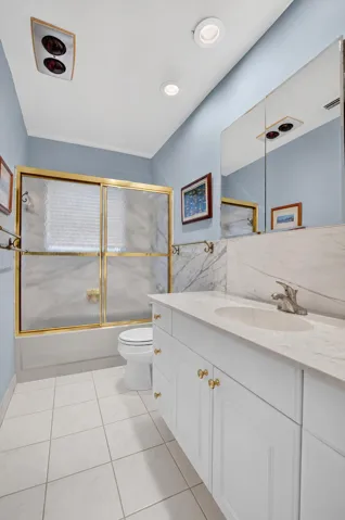 Second​​‌​​​​‌​​‌‌​‌‌​​​‌‌​‌​‌​‌​​​‌​​ Bathroom