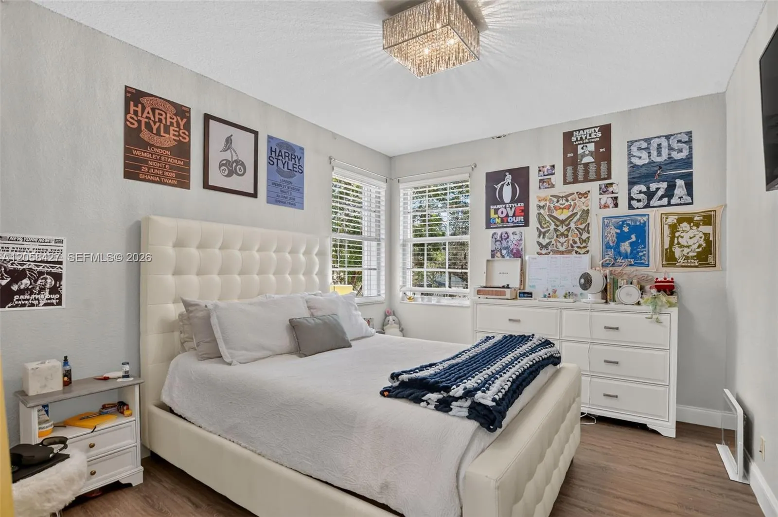 2nd floor bedroom