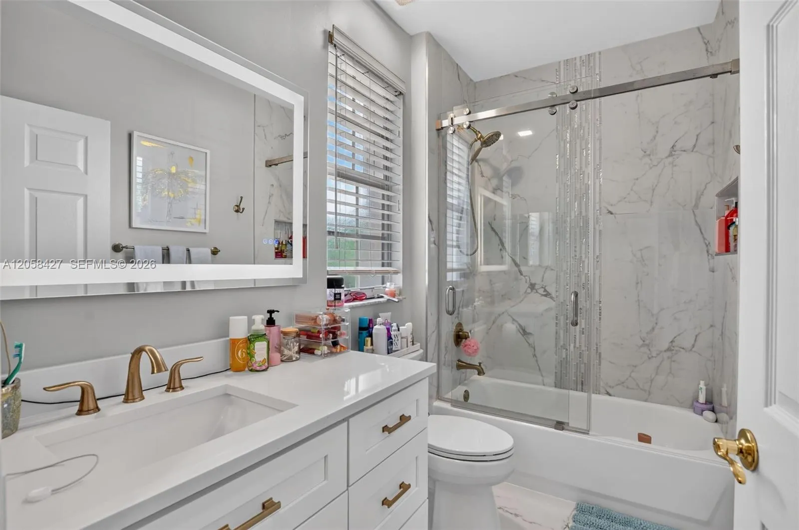 2nd Floor Bathroom