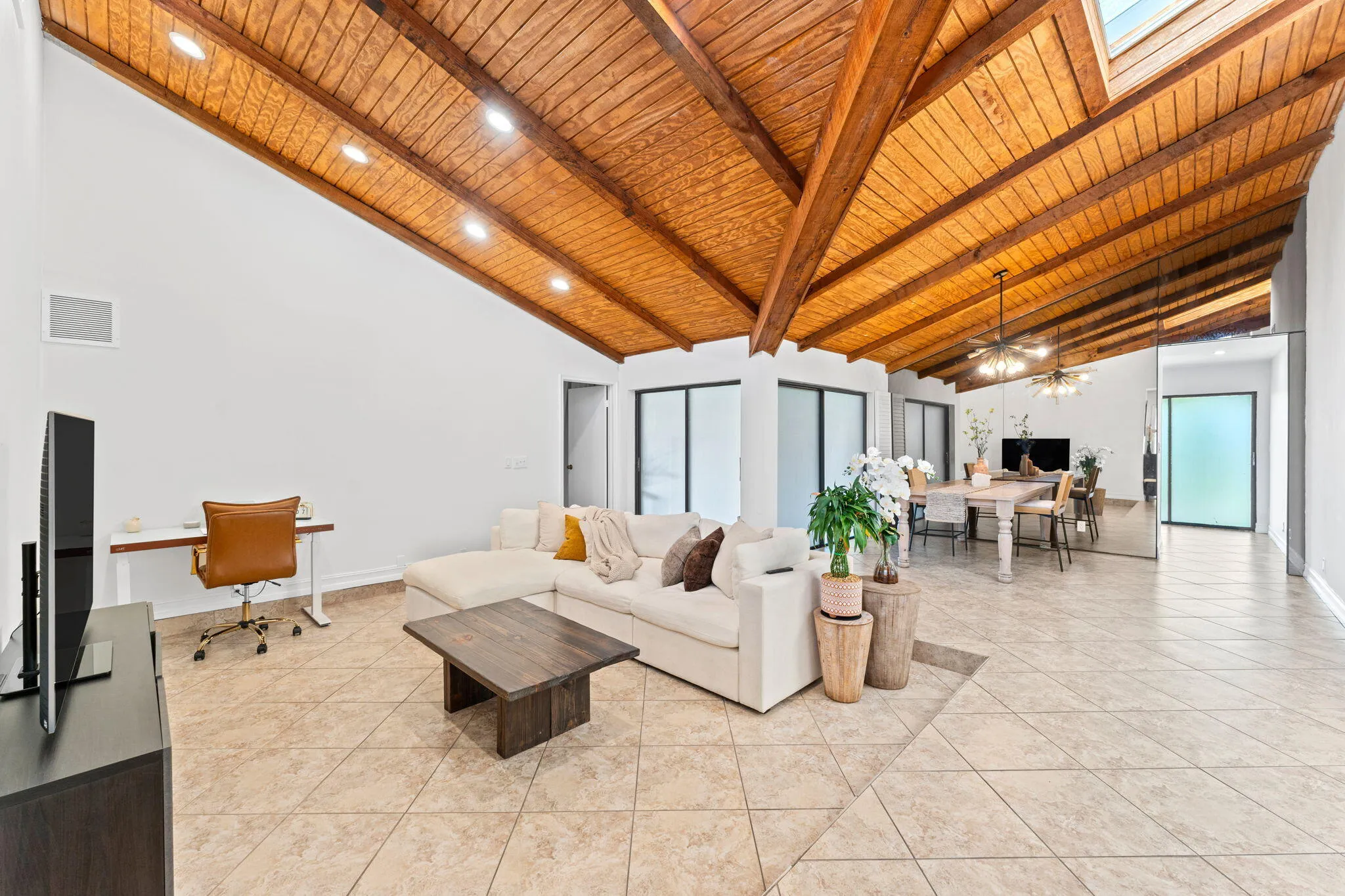 7-web-or-mls-7811 Beechfern Cir-7