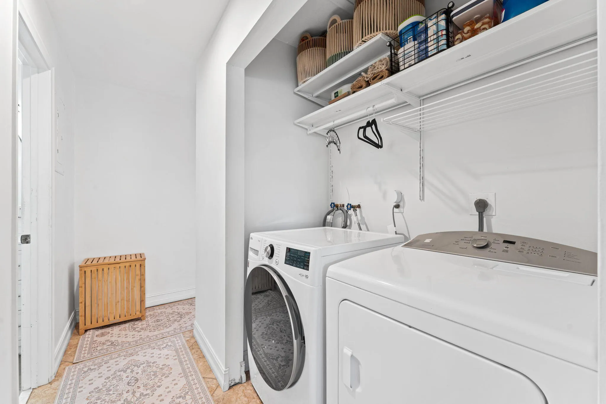 27-web-or-mls-7811 Beechfern Cir-27