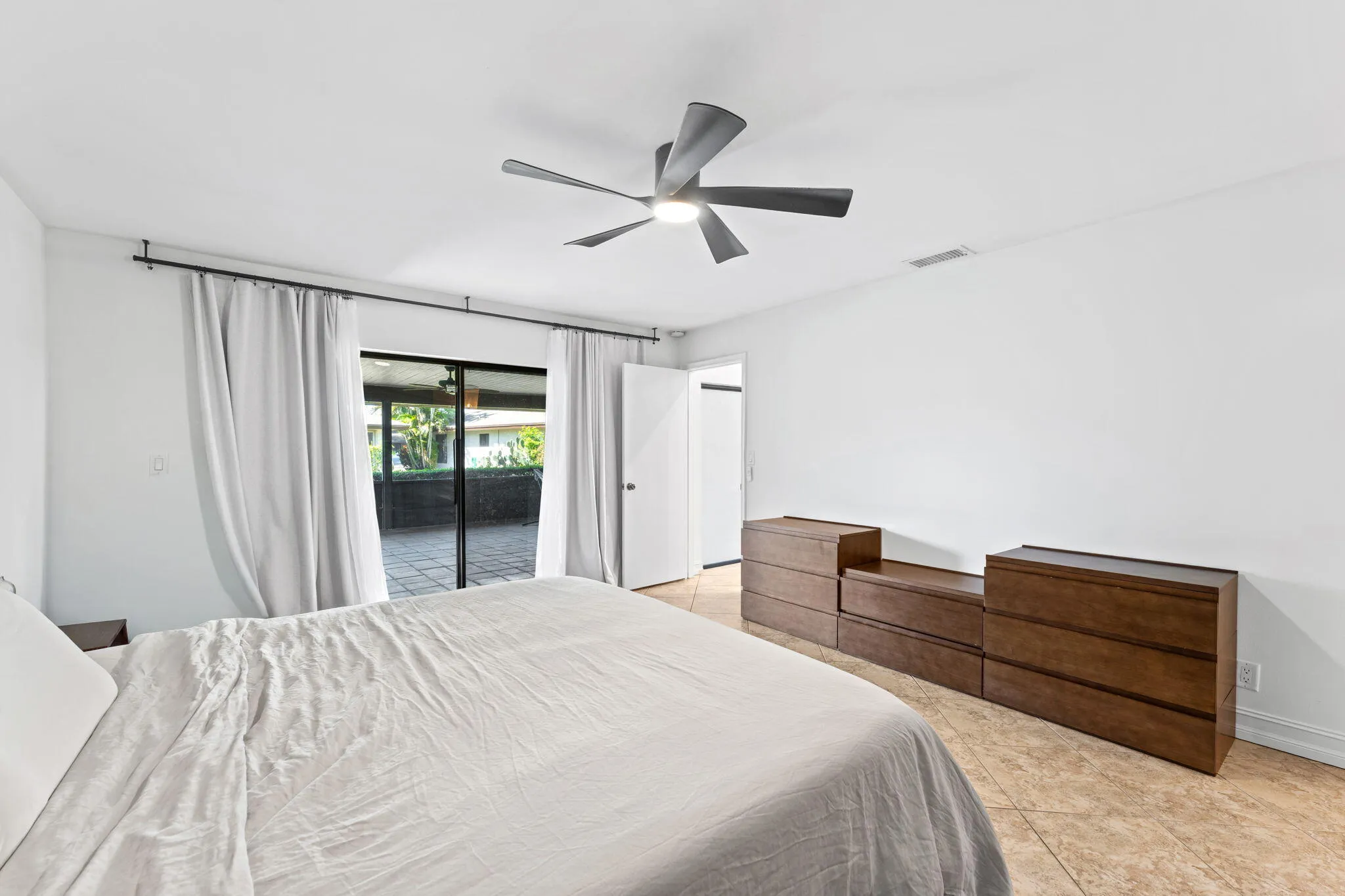 20-web-or-mls-7811 Beechfern Cir-20