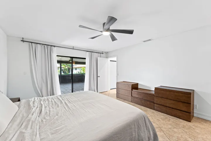 20-web-or-mls-7811 Beechfern Cir-20