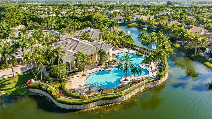 Hawks Landing pool