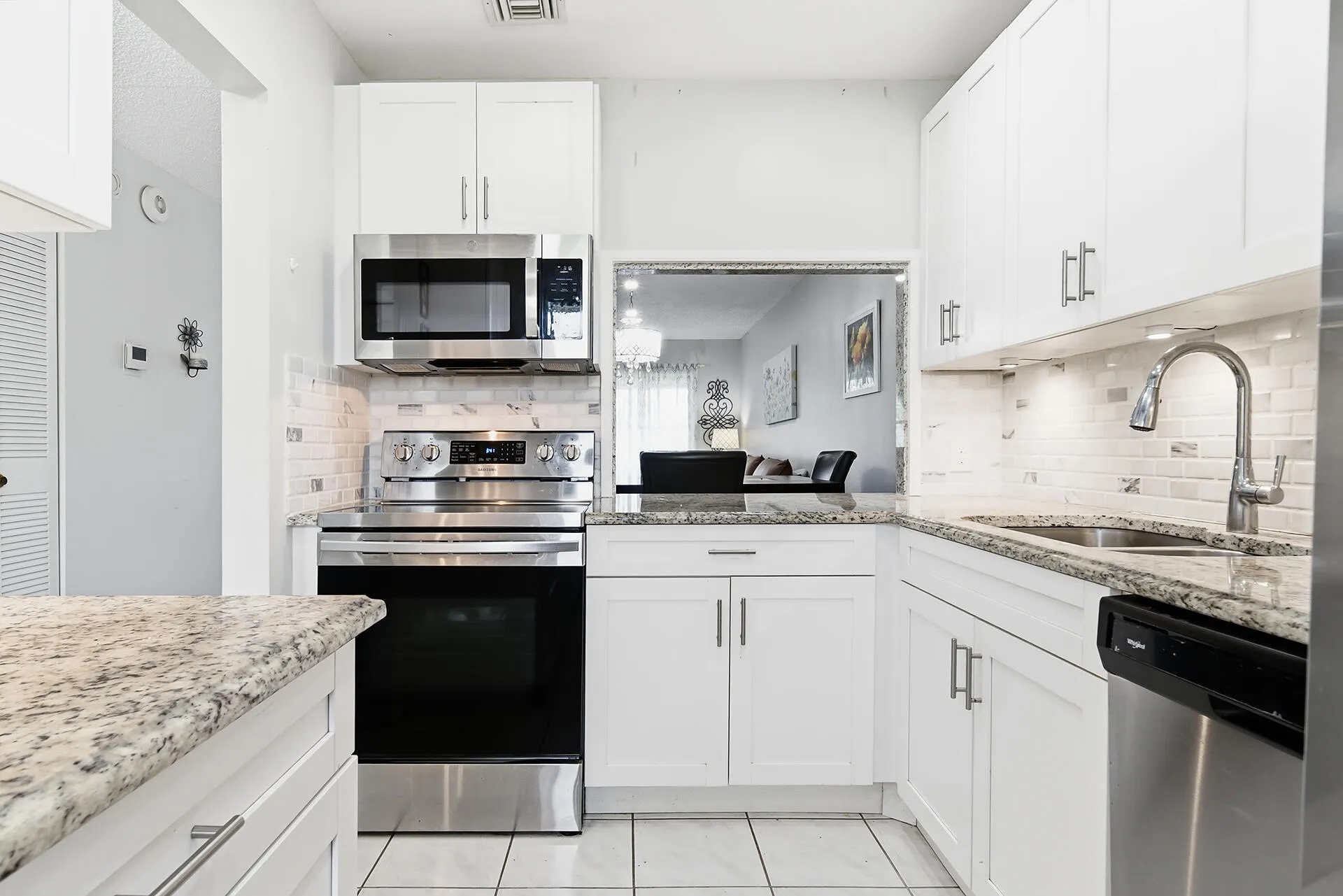 WHITE SHAKER, STAINLESS, GRANITE