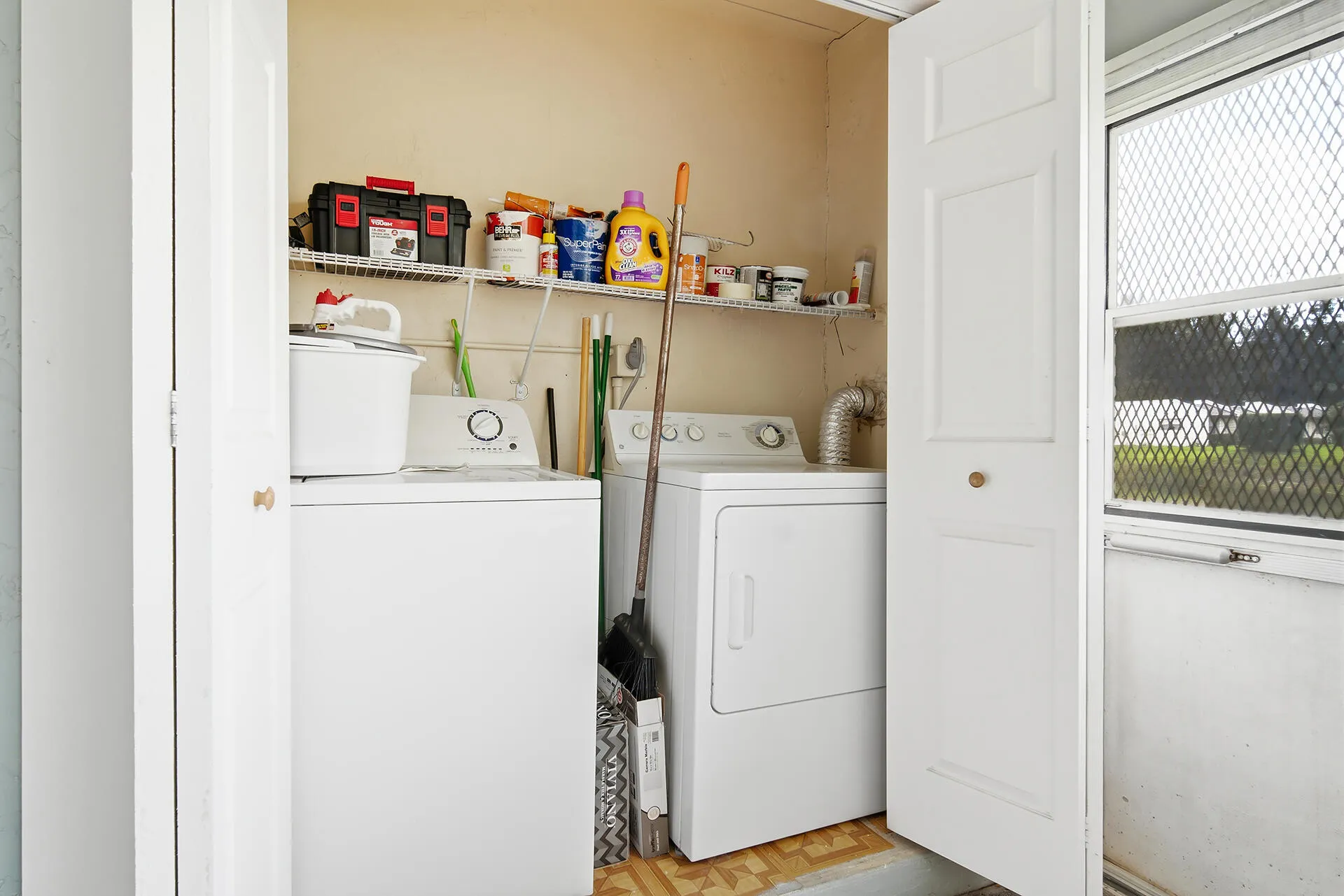 FULL SIZE WASHER DRYER