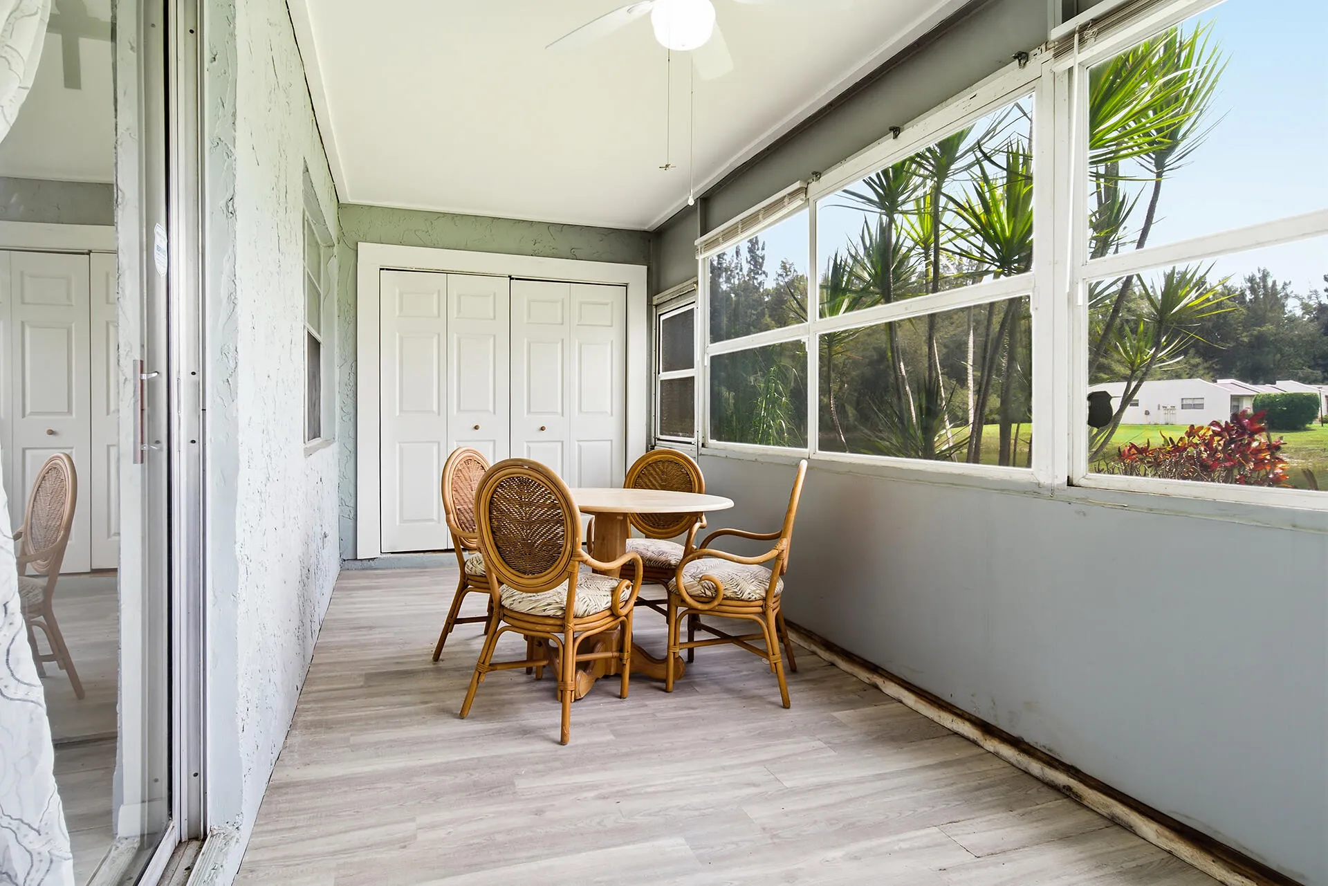 ENCLOSED FLORIDA ROOM