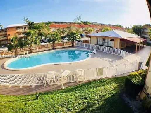 Sutton House Pool