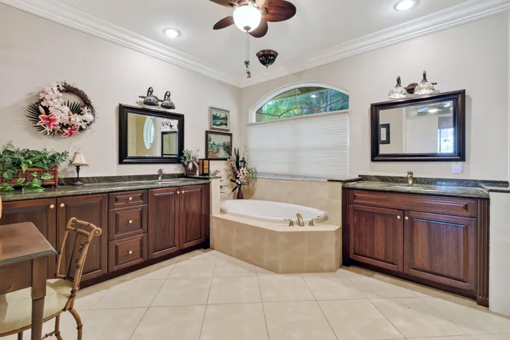 Separate Soaking Tub