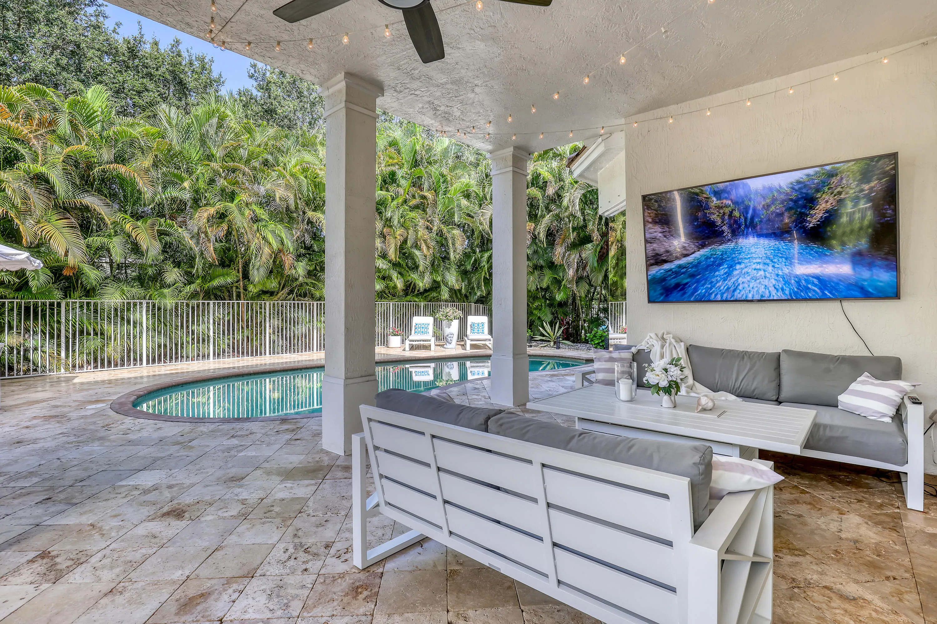 8541 Butler Greenwood (68)