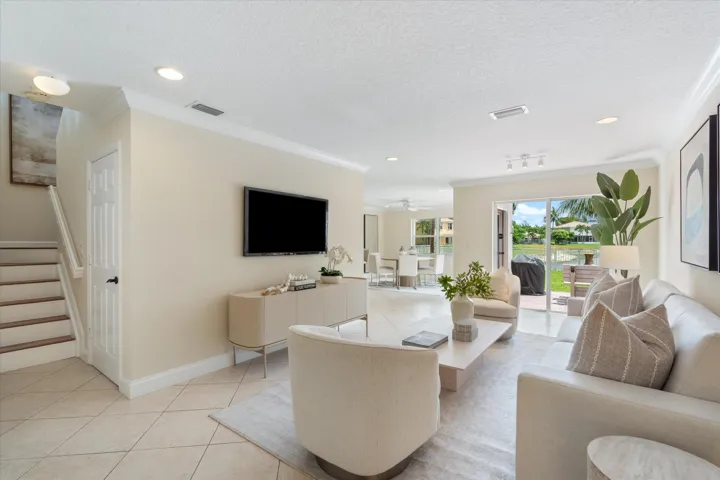 04-3392 Bollard Road WPB, FL-102