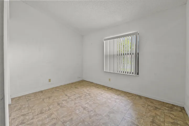 12 Bedroom 01