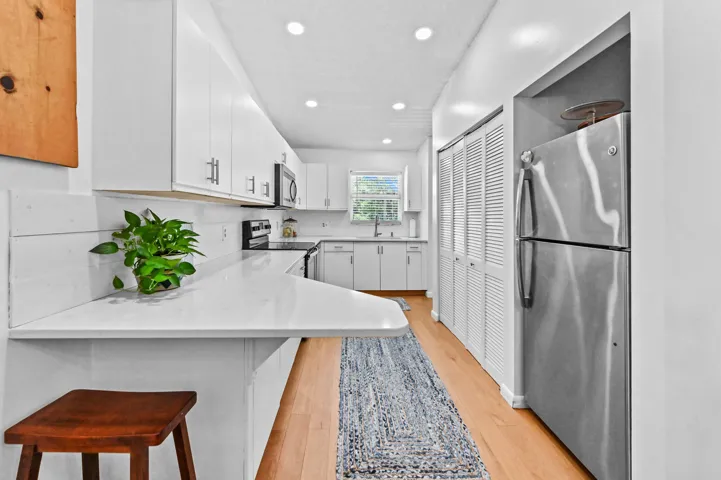 07 Kitchen 01