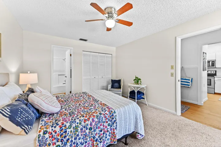 15 Bedroom 03