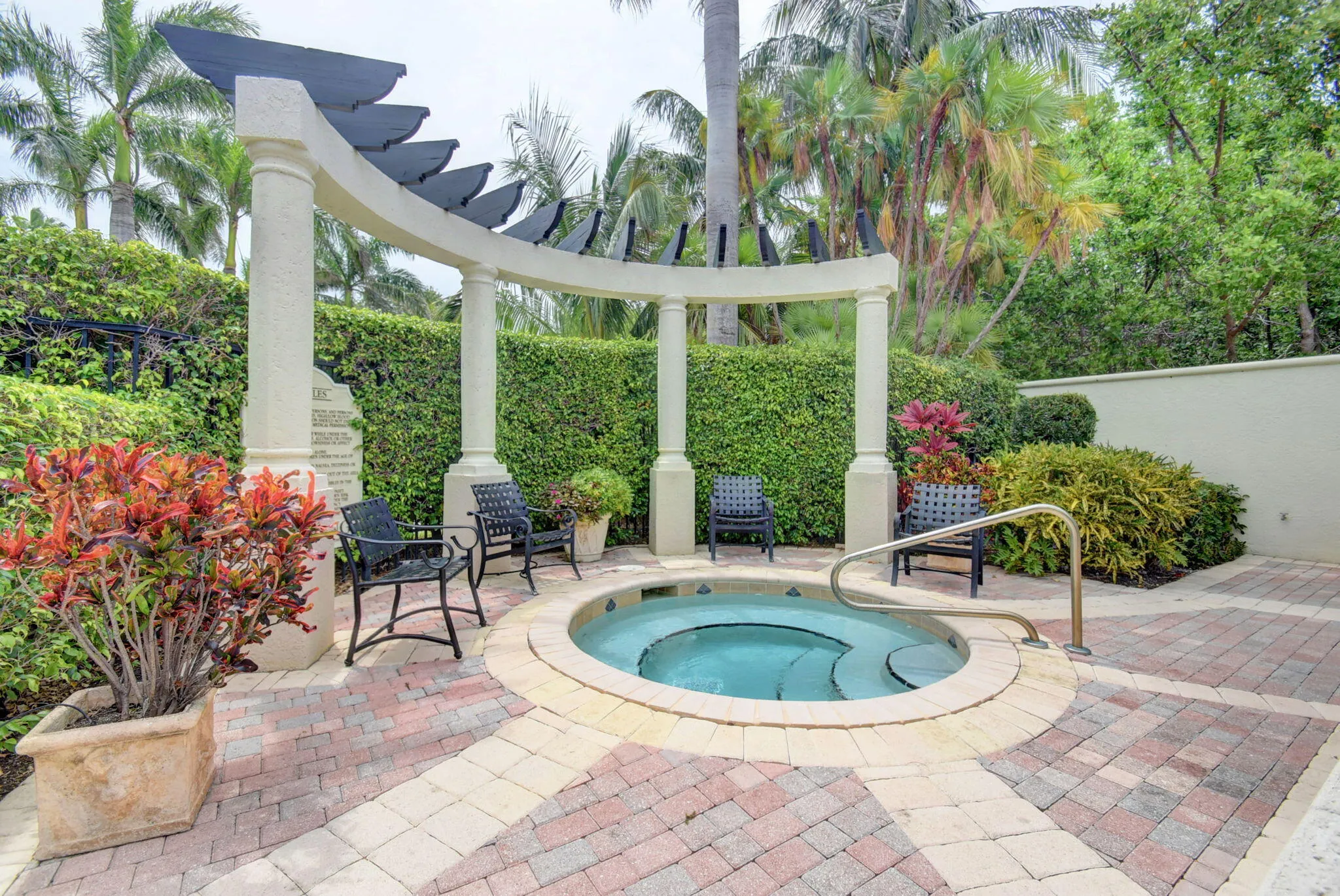 100-web-or-mls-16_amenities (16)