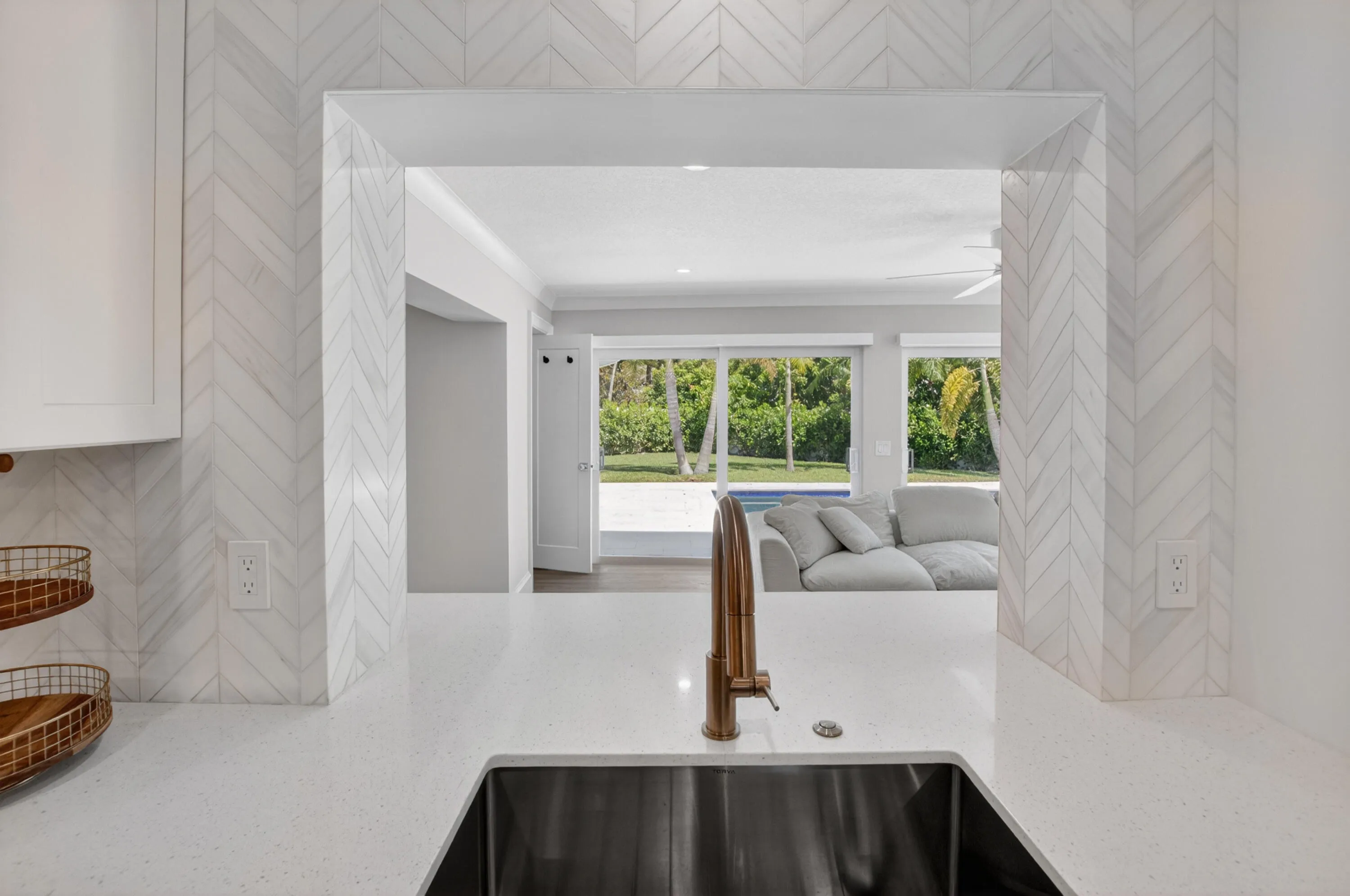 Kitchen pass through