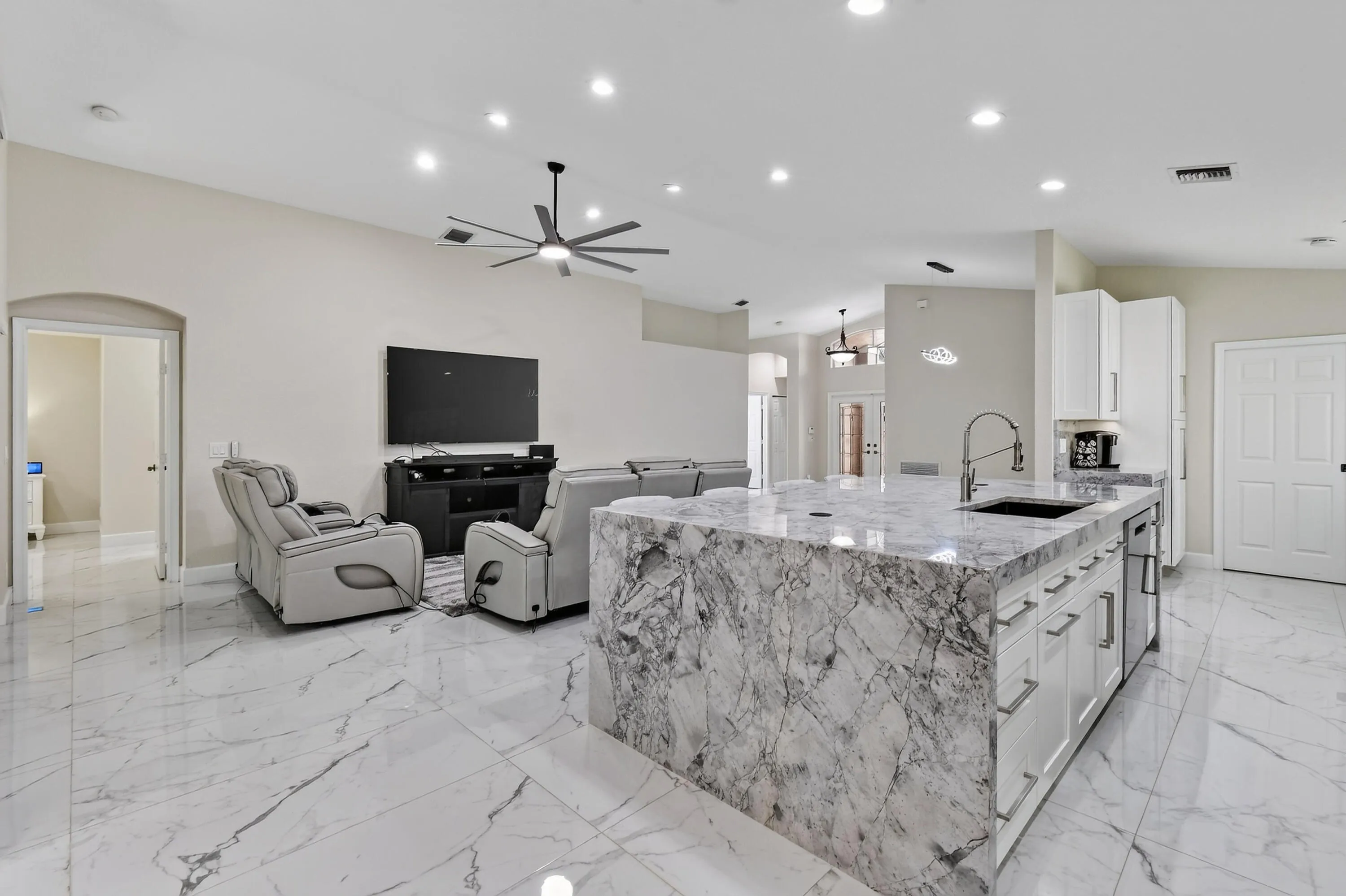 6274ViaPrimoStreet(25)