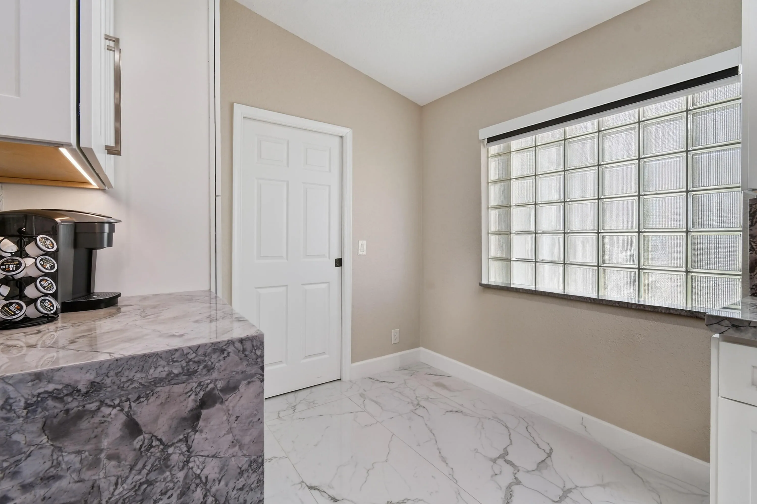 6274ViaPrimoStreet(30)