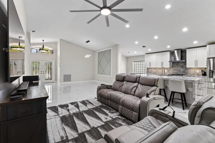 6274ViaPrimoStreet(16)